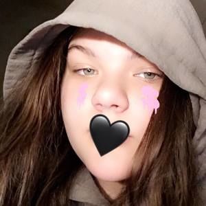 Meet your Posher, Desiree